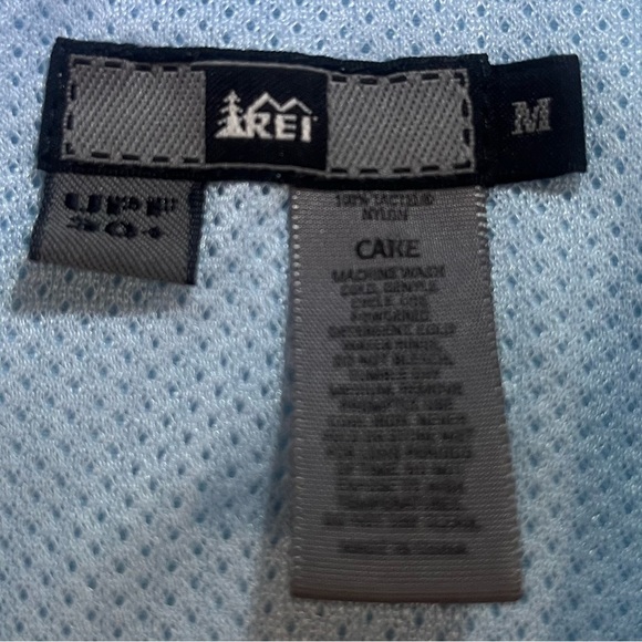 REI SAHARA LIGHT BLUE OUTDOOR HIKING 100% TACTEL NYLON SHIRT, SIZE M. - Picture 6 of 11